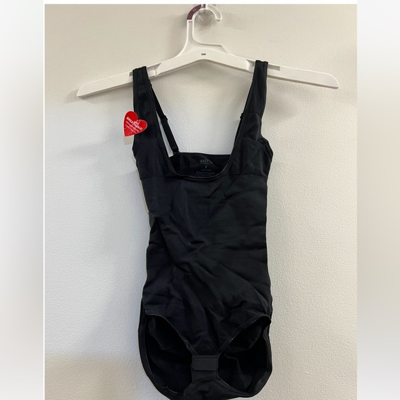 15. Assets by Spanx Remarkable Results Shaping Open-Bust Panty Bodysuit - Picture 3 of 13